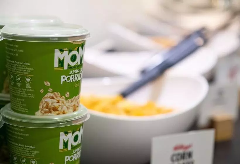 هتل Holiday Inn Express Manchester City Centre Arena, An Ihg