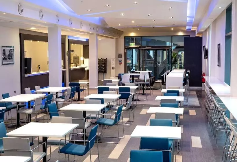 هتل Holiday Inn Express Manchester City Centre Arena, An Ihg