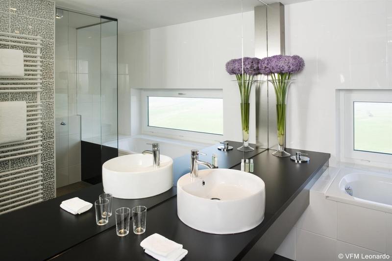 Отель Pannonia Tower