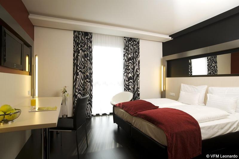 Отель Pannonia Tower