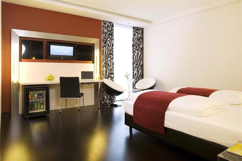 Отель Pannonia Tower