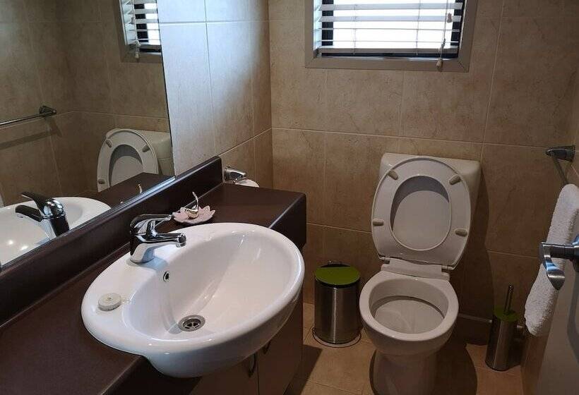 Отель Pukaki Holiday Apartments