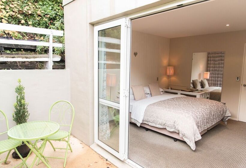 בית מלון כפרי Queenstown House Bed & Breakfast And Apartments
