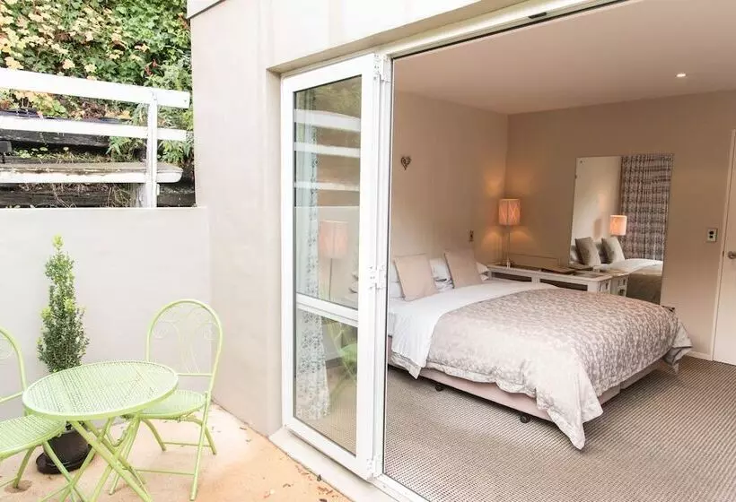 בית מלון כפרי Queenstown House Bed & Breakfast And Apartments
