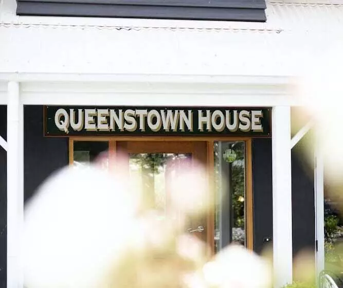 בית מלון כפרי Queenstown House Bed & Breakfast And Apartments