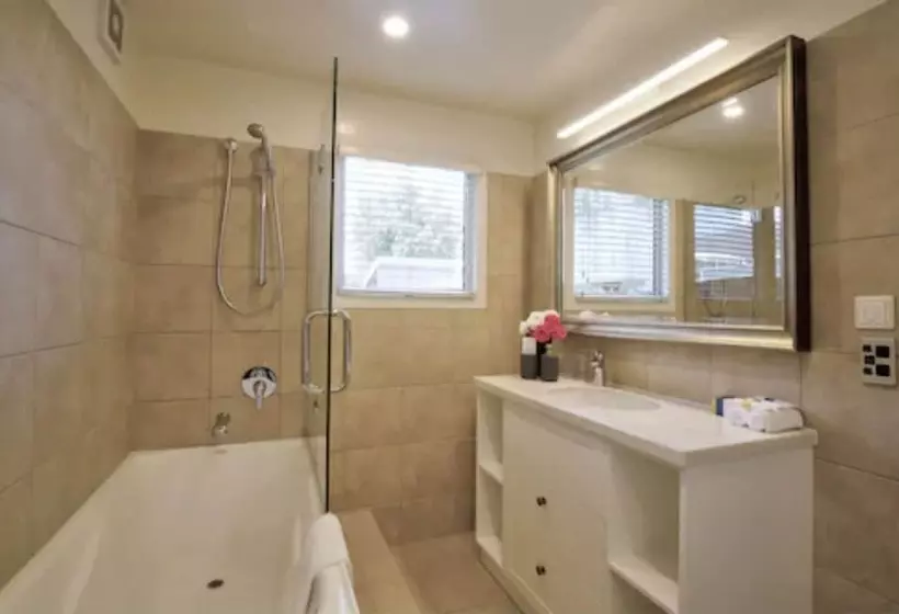 בית מלון כפרי Queenstown House Bed & Breakfast And Apartments