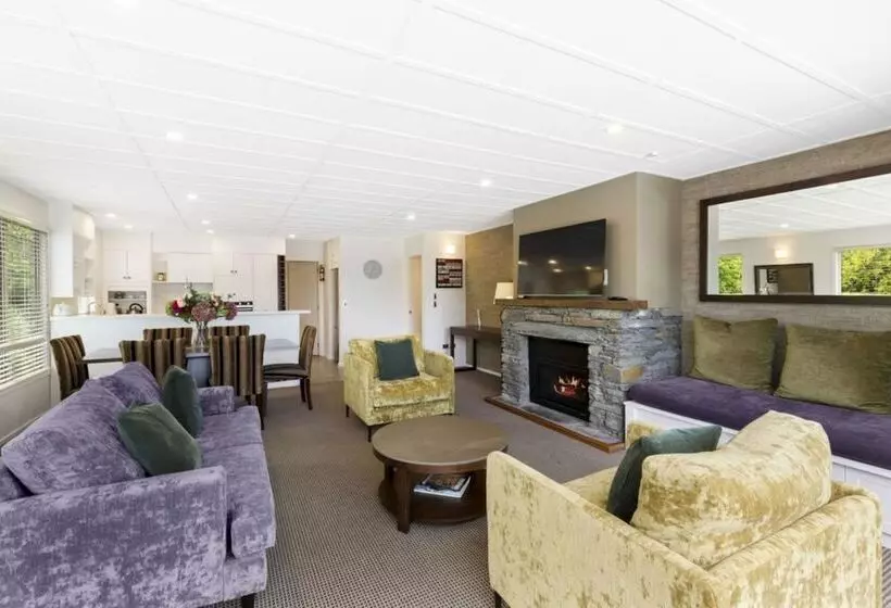 בית מלון כפרי Queenstown House Bed & Breakfast And Apartments