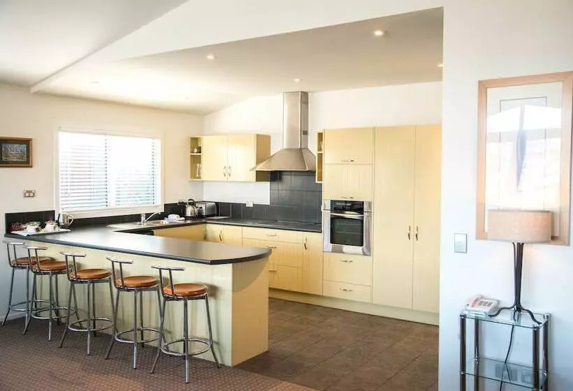 בית מלון כפרי Queenstown House Bed & Breakfast And Apartments