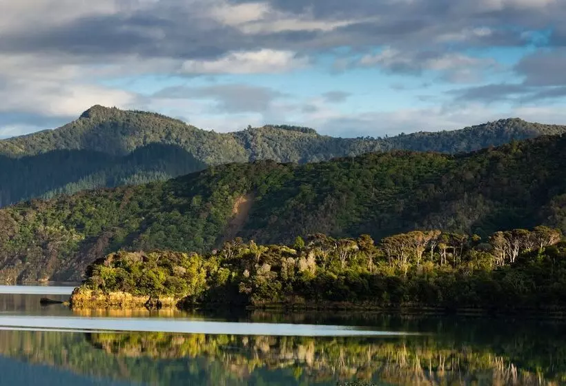 هتل The Portage Resort