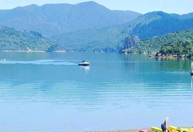 هتل The Portage Resort