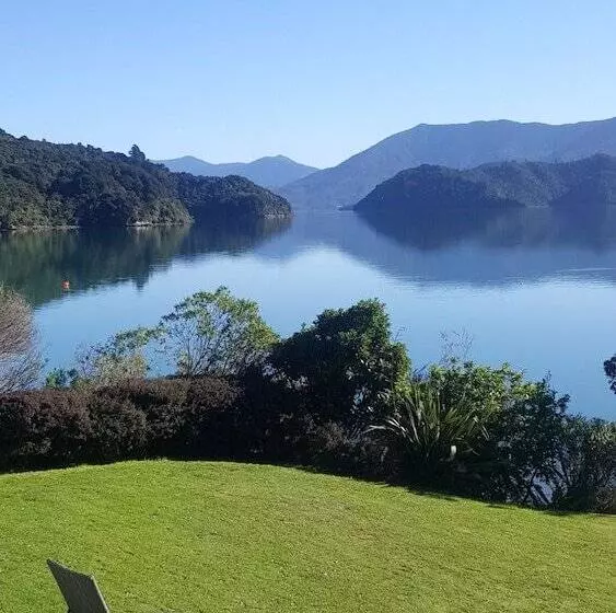 هتل The Portage Resort