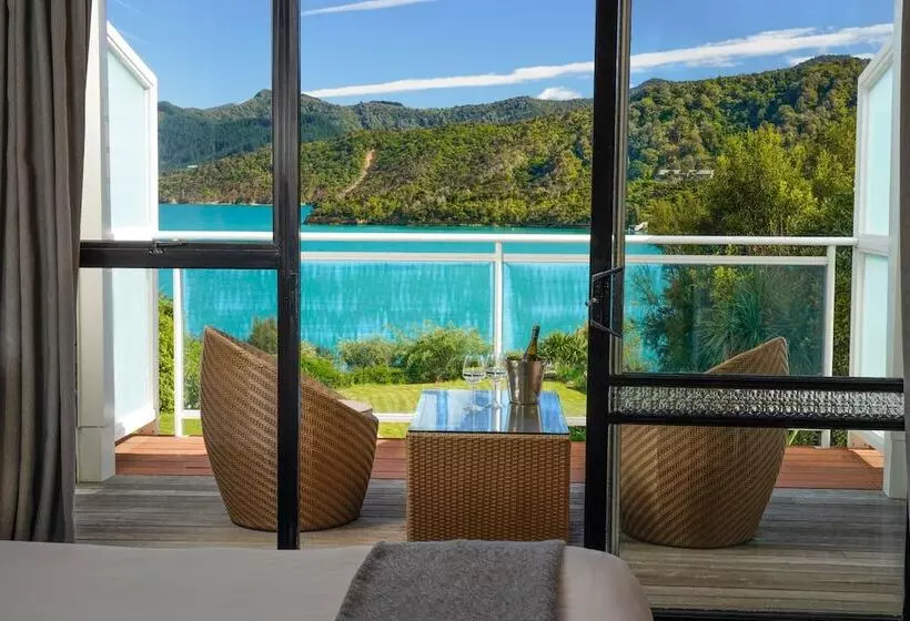 هتل The Portage Resort