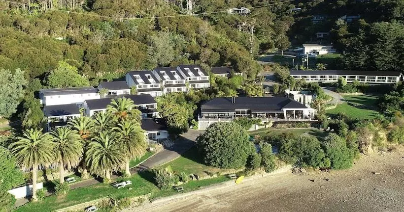 هتل The Portage Resort