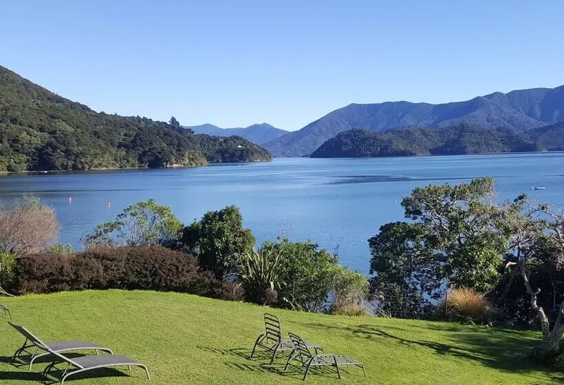 هتل The Portage Resort