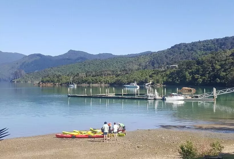 هتل The Portage Resort