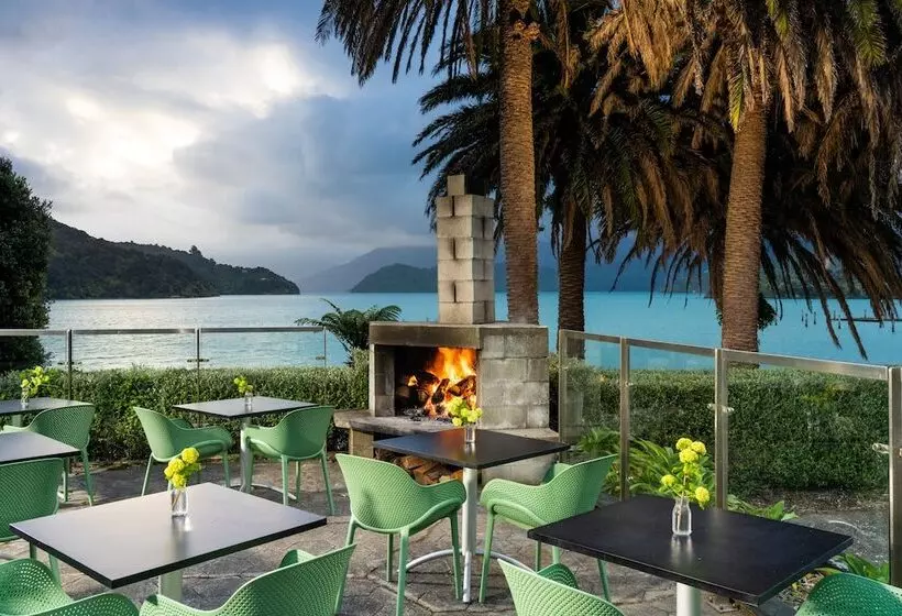 هتل The Portage Resort