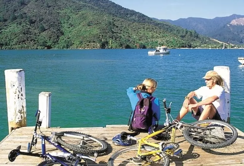 هتل The Portage Resort