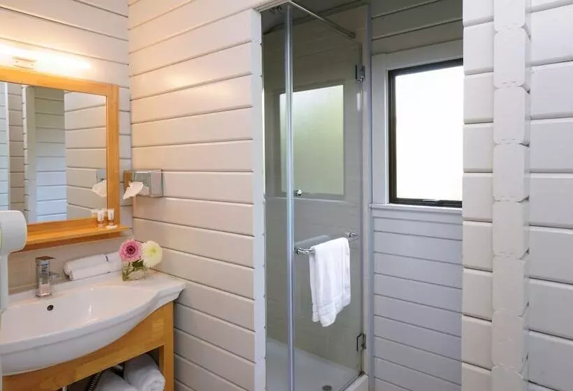 هتل The Portage Resort