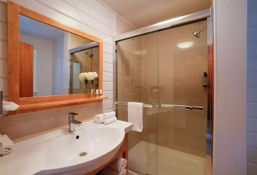 هتل The Portage Resort