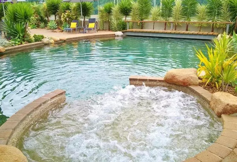 Island Leisure Resort