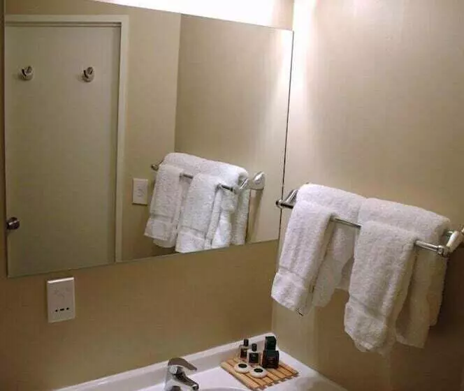 Motel The Haven Newmarket Suites