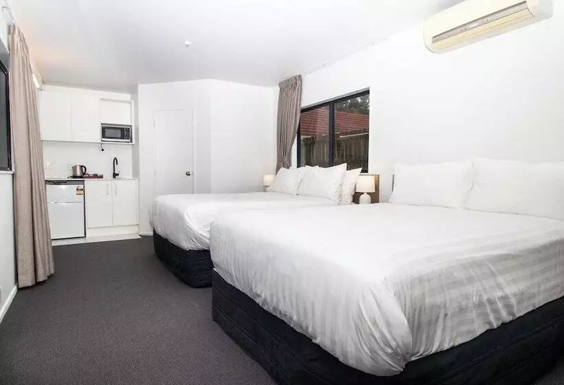 Motel The Haven Newmarket Suites