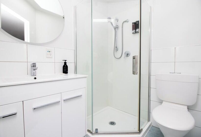 מוטל The Haven Newmarket Suites