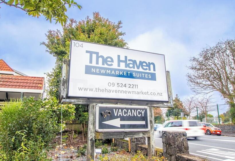מוטל The Haven Newmarket Suites