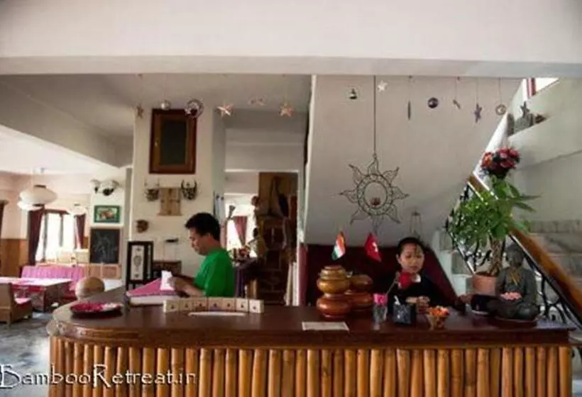 Hotelli Bamboo Retreat