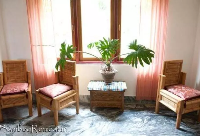 Hotelli Bamboo Retreat