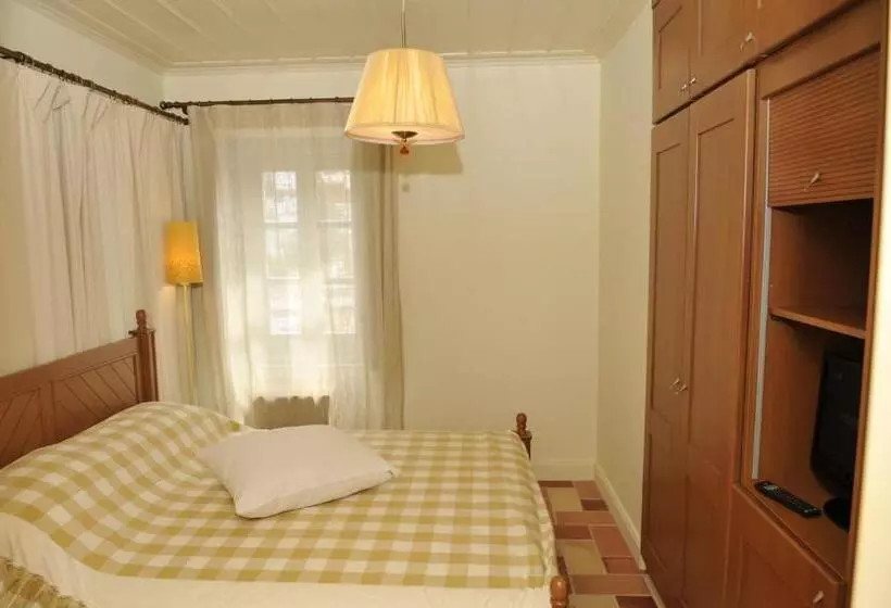 Majatalo Gaia Hydras