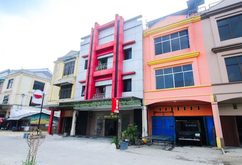 Общежитие Intan By Oyo