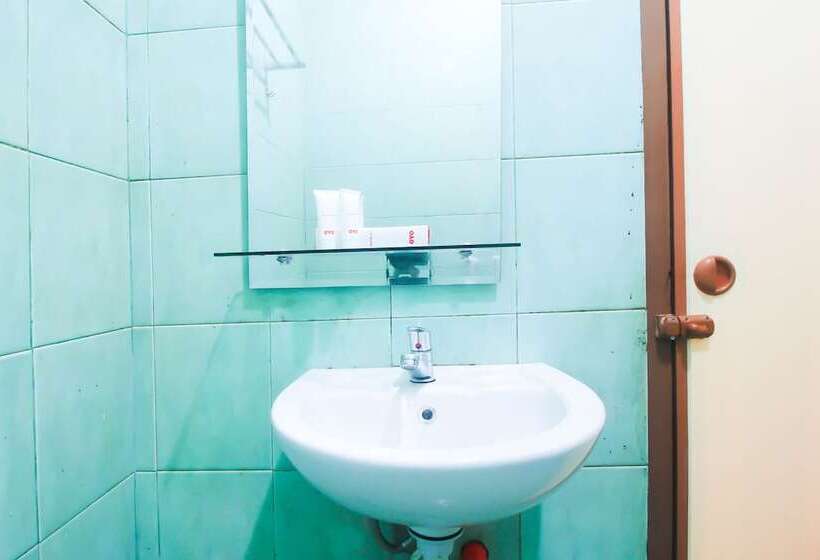 Общежитие Intan By Oyo