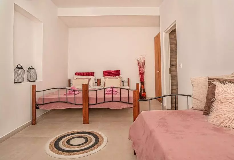 Dimelal Mikonos Downtown Apartments