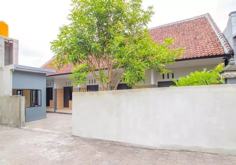 Hotelli Berlian House Ungasan By Oyo Rooms