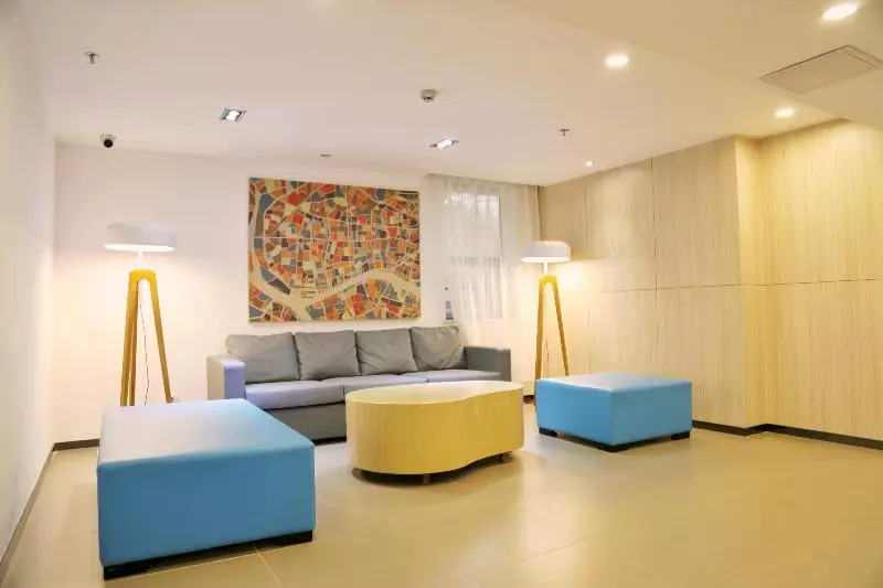 هتل Hanting  Zhuhai Qinglv Zhong Road