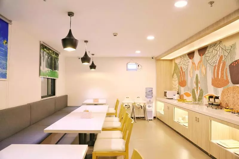 هتل Hanting  Zhuhai Qinglv Zhong Road
