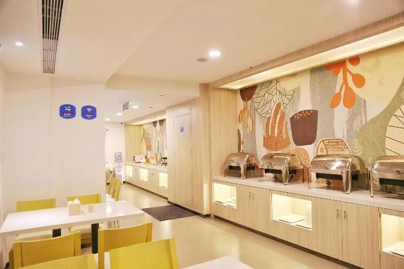هتل Hanting  Zhuhai Qinglv Zhong Road