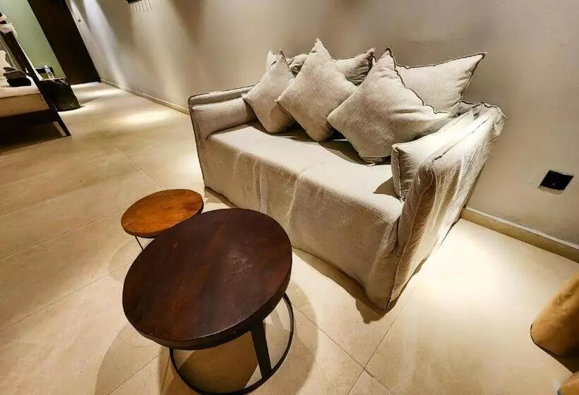 هتل Kalimba Beach Resort