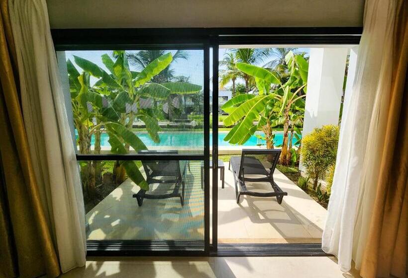 هتل Kalimba Beach Resort