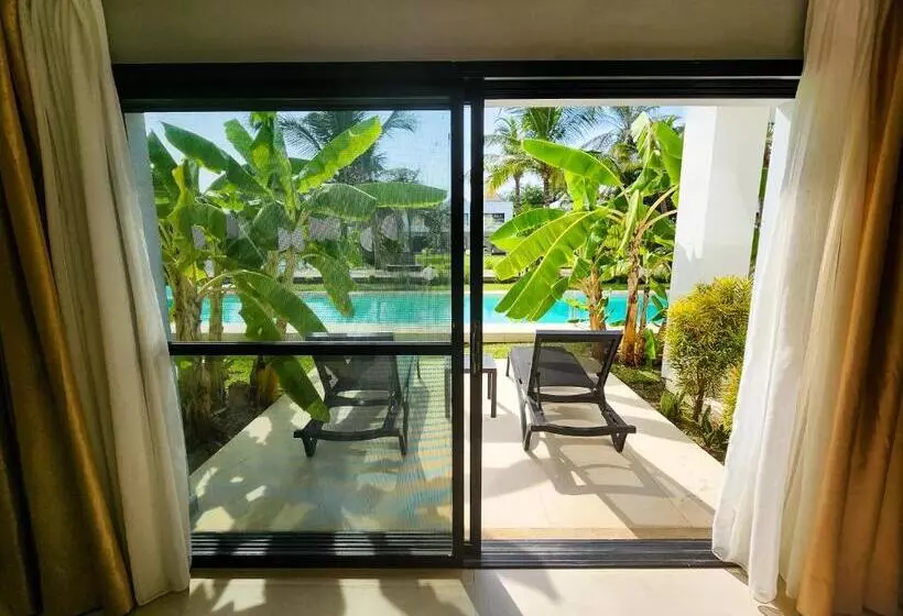 هتل Kalimba Beach Resort