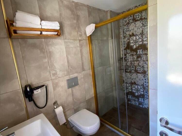 Mose Restoran Motel Beach