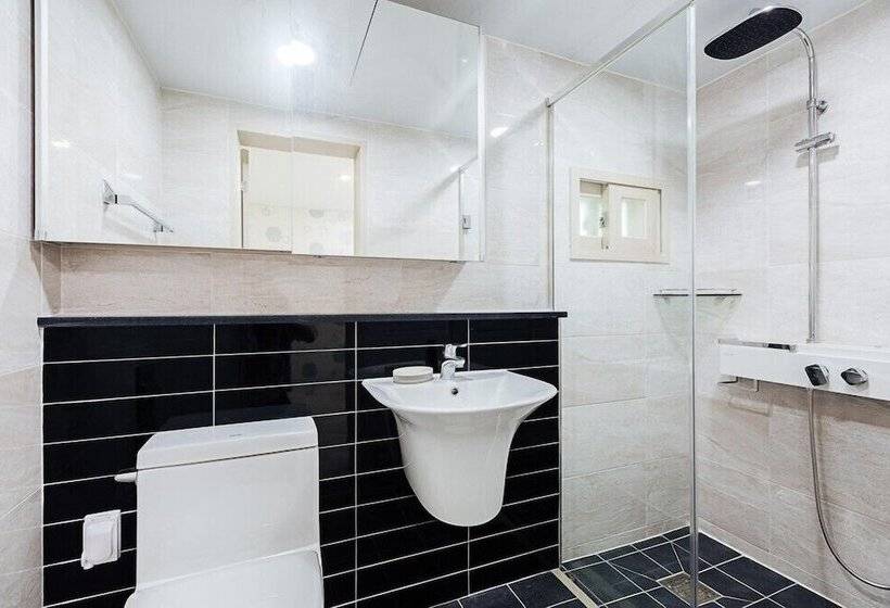 Pension (Hôtel basse catégorie) Majore 2