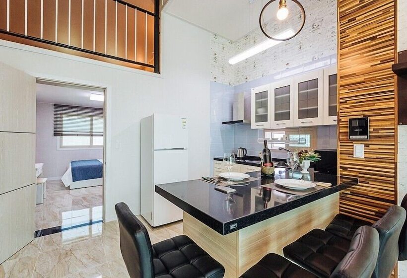 Pension (Hôtel basse catégorie) Majore 2