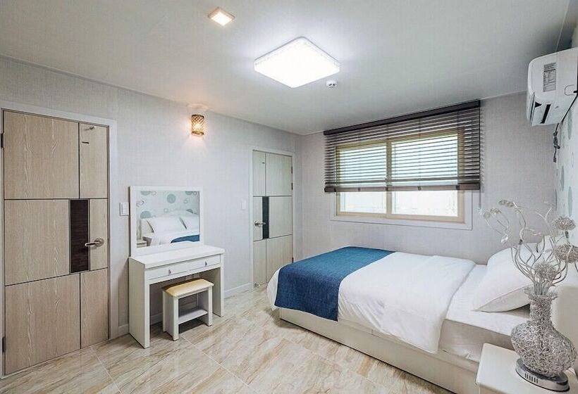 Pension (Hôtel basse catégorie) Majore 2