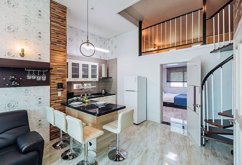 Pension (Hôtel basse catégorie) Majore 2