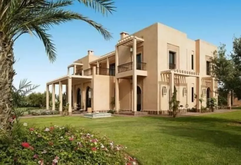 ペンション Villa Dar Taous