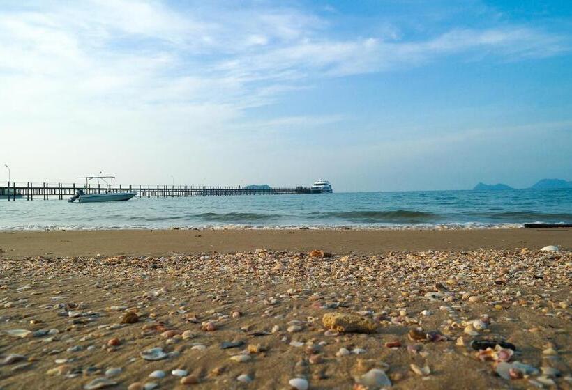 호텔 Baan I Talay Chumphon บ้านไอทะเลชุมพร