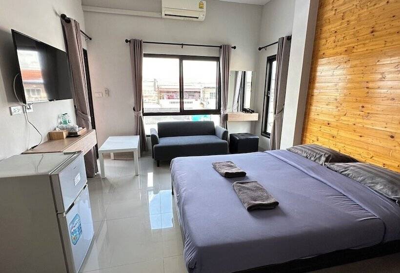 בית מלון כפרי Buathong Pool Villa