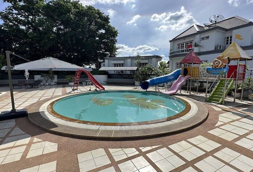 בית מלון כפרי Buathong Pool Villa